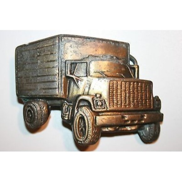 Vintage International Ford Box Trucker Big Rig 18 Wheeler Belt Buckle Semi - Picture 3 of 5